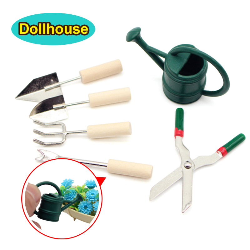 Gardening Tools - ชุดอุปกรณ์ทำสวนจิ๋วสำหรับบ้านตุ๊กตา 1/12 ประกอบด้วย บัวรดน้ำ พลั่ว กรรไกร