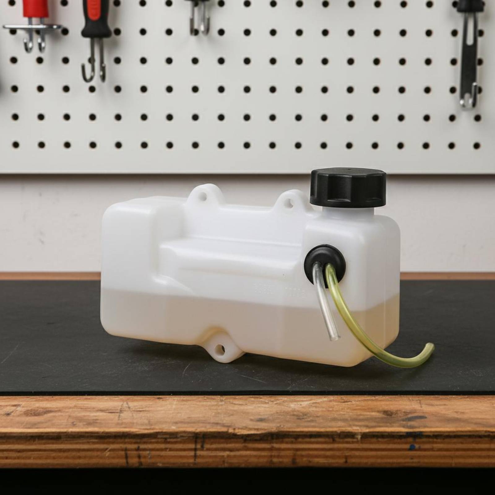 ภาชนะบรรจุน้ำมันเชื้อเพลิงสำรอ - Gardening Tools บทวิจารณ์และราคา
